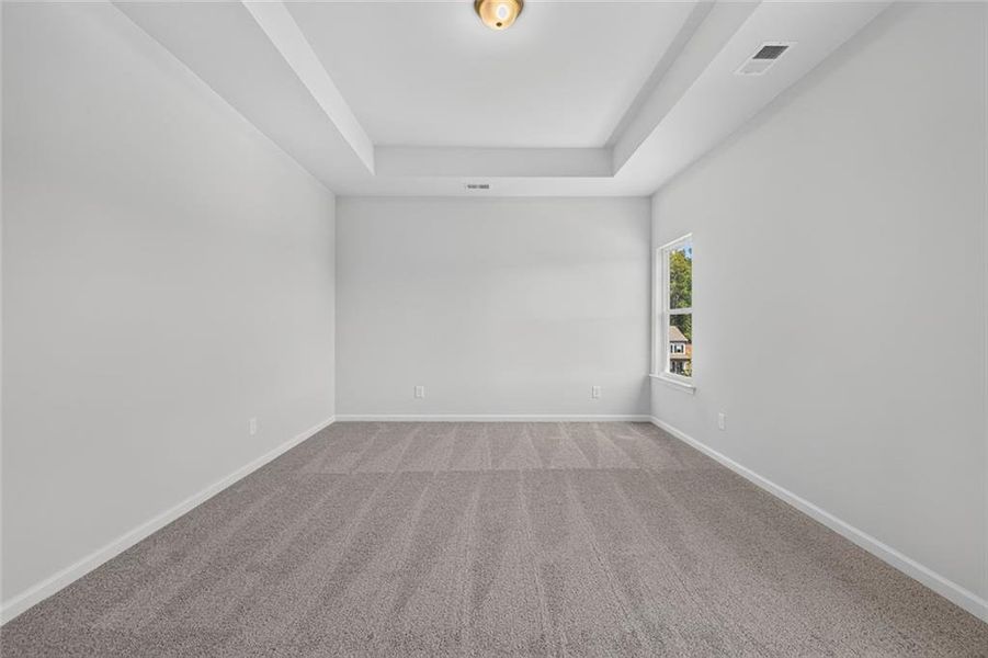 Spacious, unfurnished interior of a new home in North Haven, Rome (Image 39).