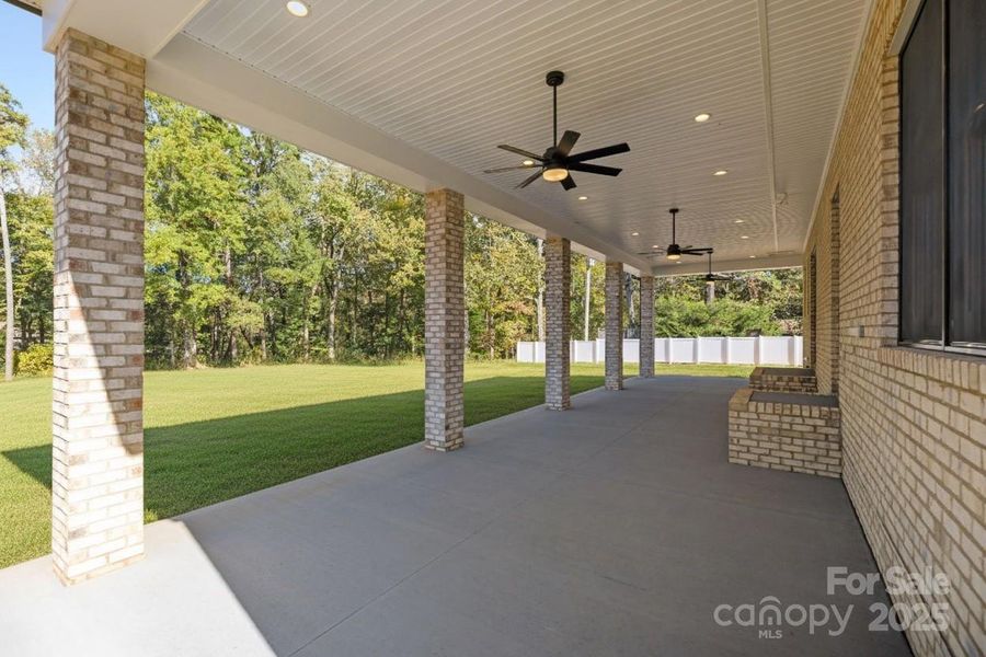 Exterior details and patio area of a home in , Wesley Chapel (Image 4). Exterior details and patio area of a home in , Wesley Chapel (Image 4).