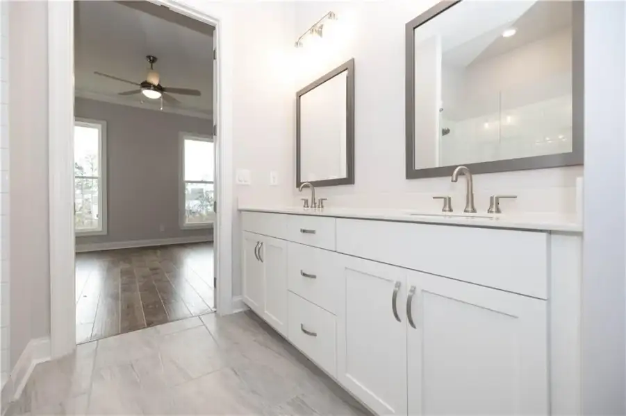 Furnished interior view inside a new home in Aberdeen, Hoschton (Image 48).