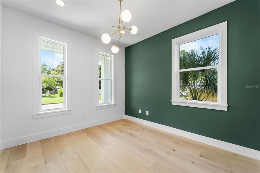 Spacious, unfurnished interior of a new home in , Tampa (Image 18).