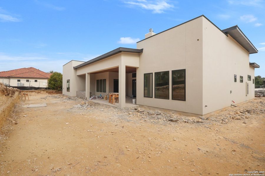 Exterior details and patio area of a home in , San Antonio (Image 9).