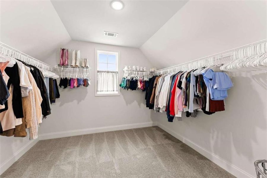 Image 32 of a home in .