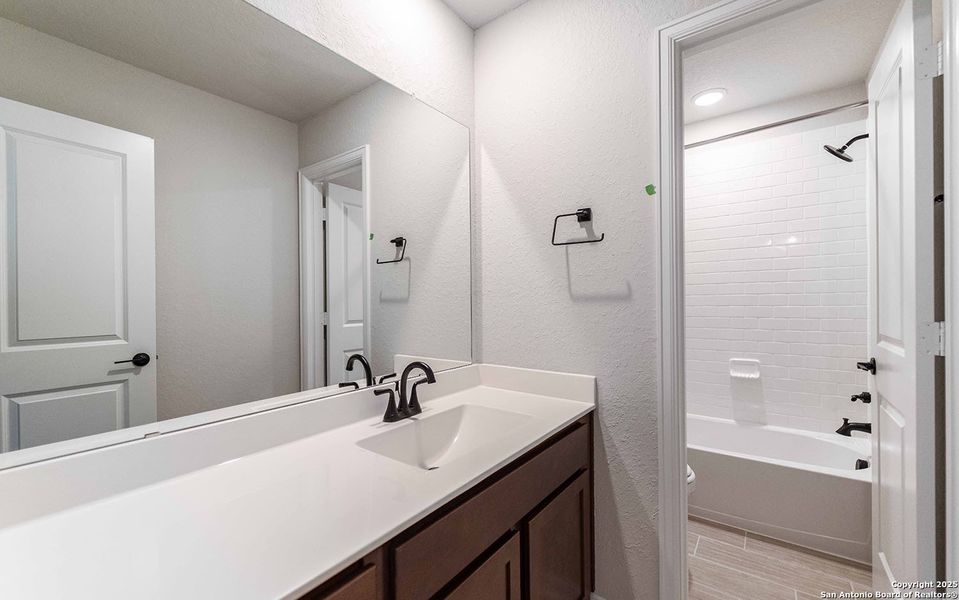 Furnished interior view inside a new home in Arcadia Ridge, San Antonio (Image 5). Furnished interior view inside a new home in Arcadia Ridge, San Antonio (Image 5).