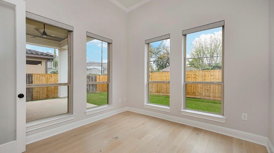 Spacious, unfurnished interior of a new home in Malaga Forest, Shenandoah (Image 19).