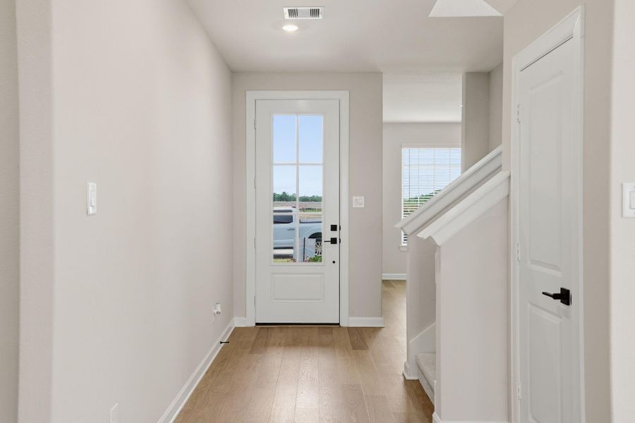 Spacious, unfurnished interior of a new home in Sunterra, Katy (Image 13). Spacious, unfurnished interior of a new home in Sunterra, Katy (Image 13).