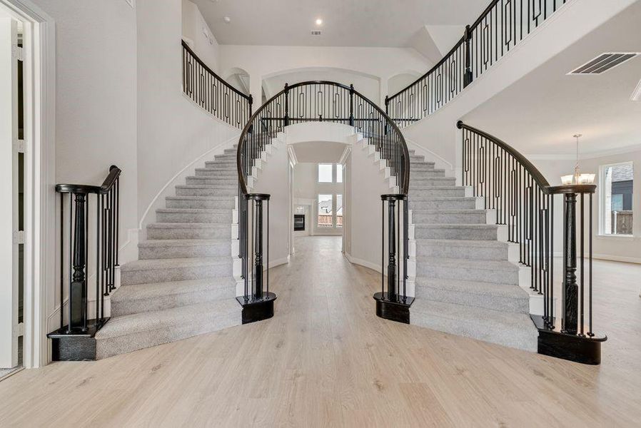 Spacious, unfurnished interior of a new home in South Pointe, Mansfield (Image 17).