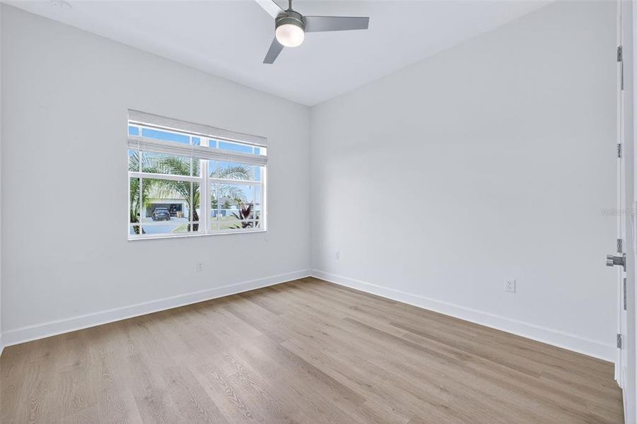 Spacious, unfurnished interior of a new home in , Cape Coral (Image 21).