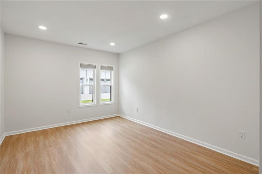 Spacious, unfurnished interior of a new home in , Atlanta (Image 46).