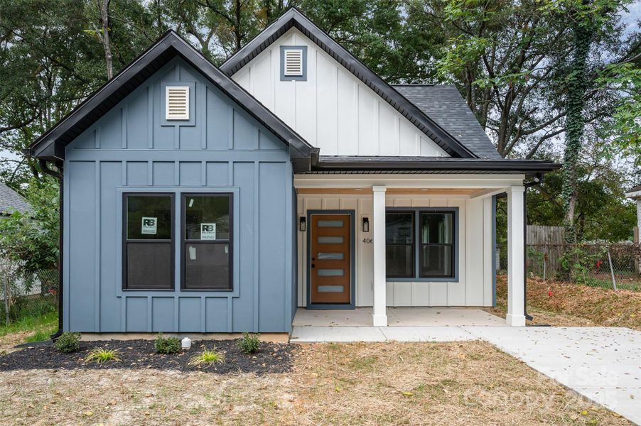 Exterior details and patio area of a home in , Gastonia (Image 15).