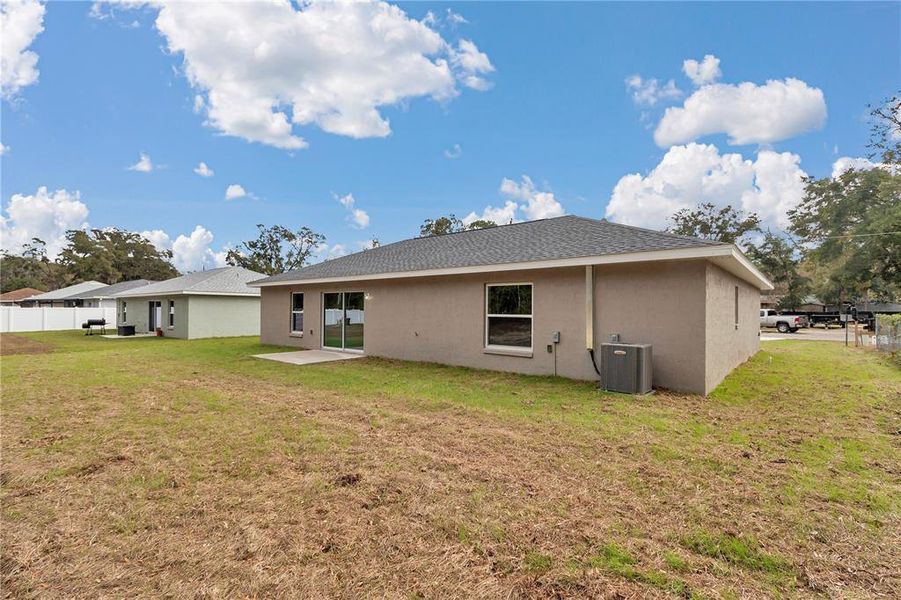 Exterior details and patio area of a home in , Ocala (Image 17).