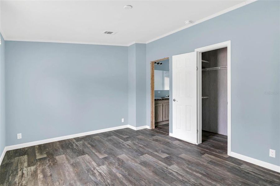 Spacious, unfurnished interior of a new home in , Spring Hill (Image 15).
