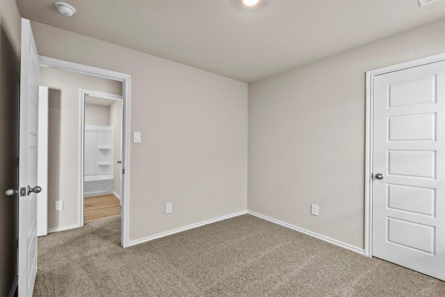 Spacious, unfurnished interior of a new home in Orchard Village, Fort Worth (Image 19). Spacious, unfurnished interior of a new home in Orchard Village, Fort Worth (Image 19).