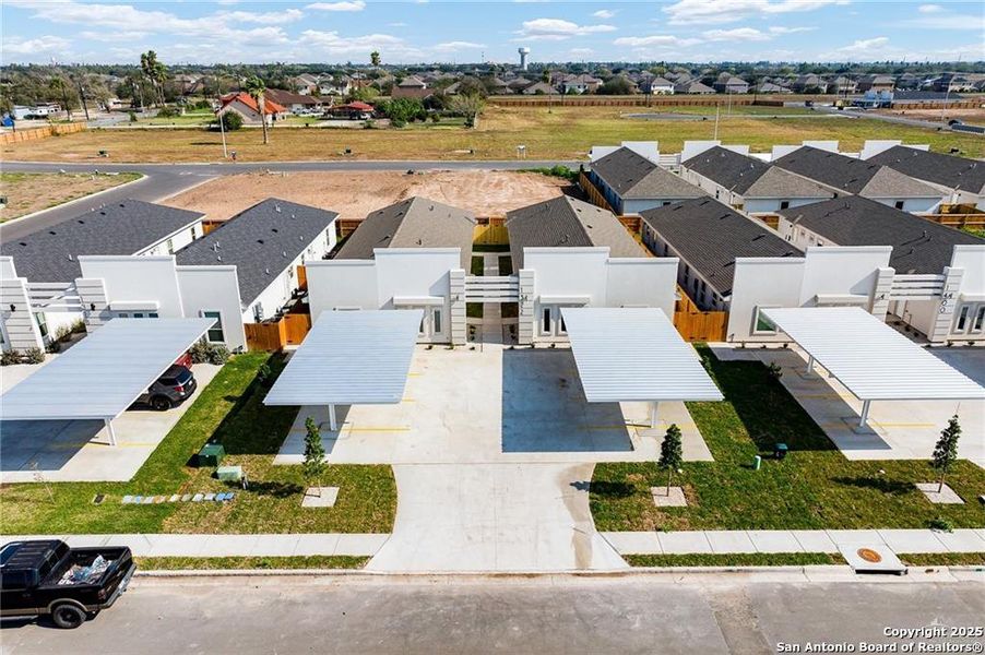 Image 10 of a home in .