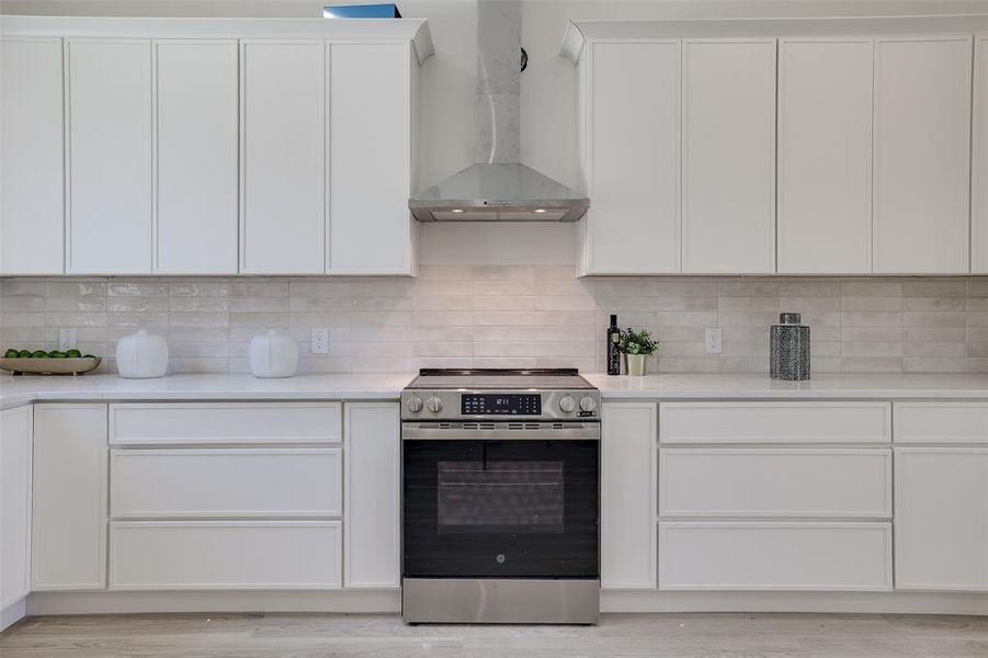 Furnished interior view inside a new home in , Azle (Image 14). Furnished interior view inside a new home in , Azle (Image 14).