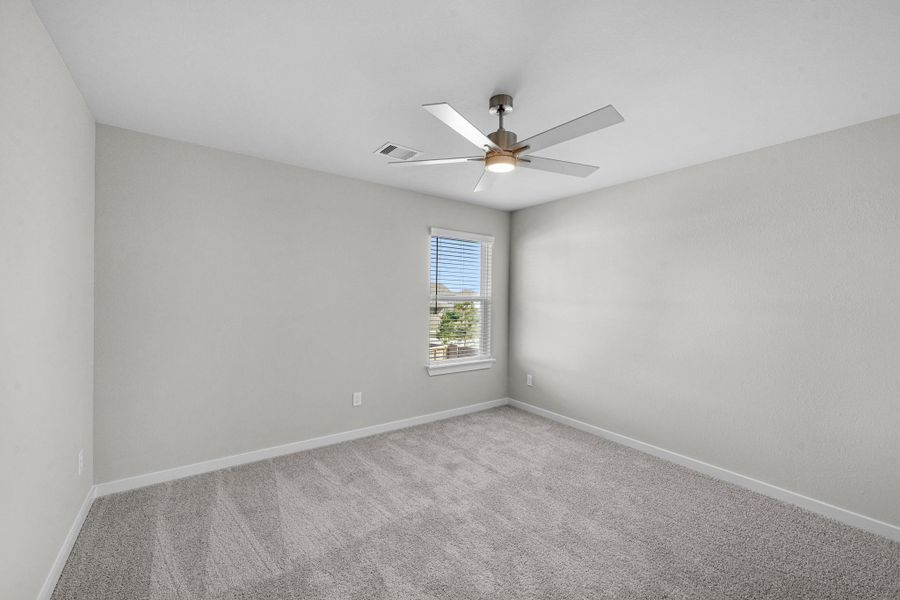 Spacious, unfurnished interior of a new home in Briarwood Crossing, Rosenberg (Image 19).