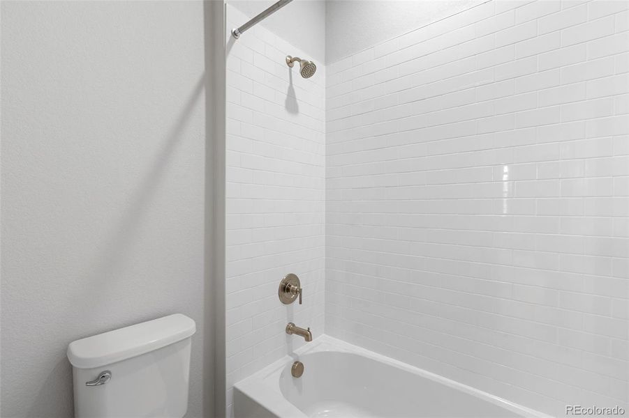 Image 42 of a home in The Manors Collection at Golden Overlook.