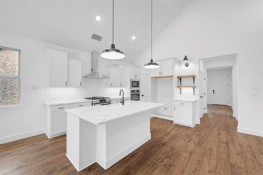 Furnished interior view inside a new home in Heritage Ranch, Sherman (Image 8).