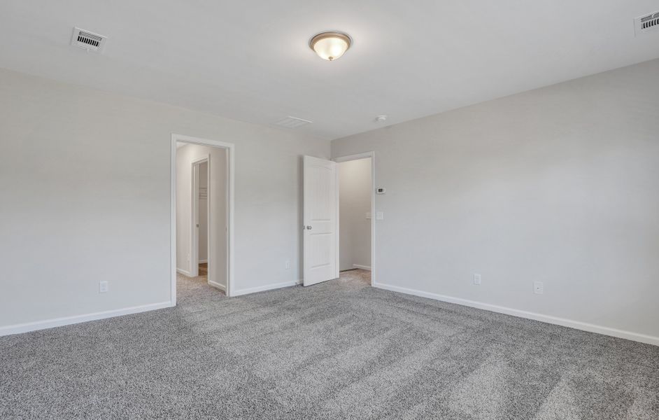 Spacious, unfurnished interior of a new home in Savannah Highlands, Savannah (Image 28).