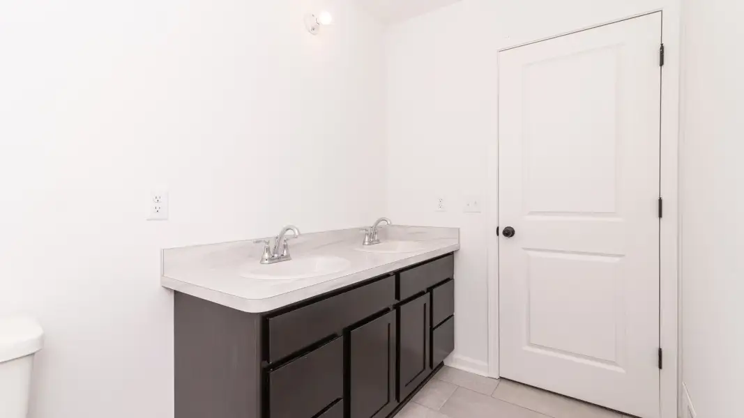 Representative furnished interior of a home built from the The Middleton by Norfolk Homes in Offsite Builds Southern Michigan, Ann Arbor (Image 37).