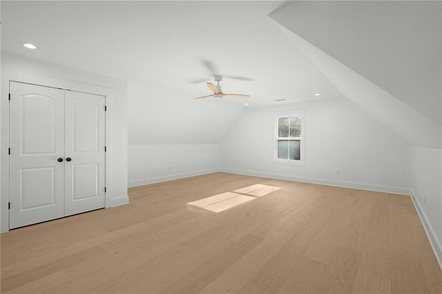 Spacious, unfurnished interior of a new home in , Calhoun (Image 23).