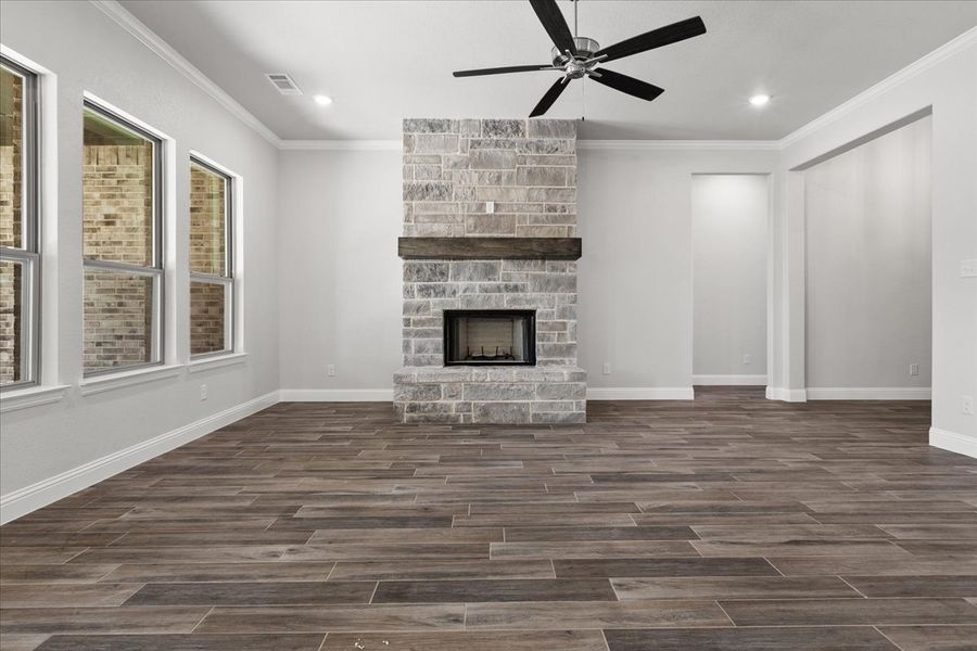 Representative unfurnished interior of a home built from the The Ryder by Doug Parr Custom Homes in Brooks Meadow, Weatherford (Image 21). Representative unfurnished interior of a home built from the The Ryder by Doug Parr Custom Homes in Brooks Meadow, Weatherford (Image 21).