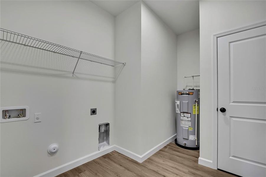 Spacious, unfurnished interior of a new home in , Tampa (Image 34).