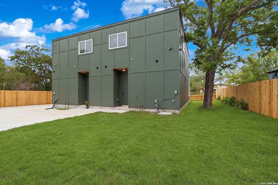 Exterior details and patio area of a home in , San Antonio (Image 21).
