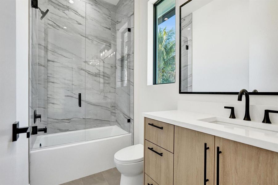 Bedroom 3 Bath & Shower/Tub