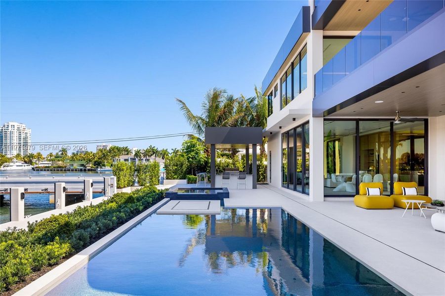 Exterior details and patio area of a home in , Fort Lauderdale (Image 31).