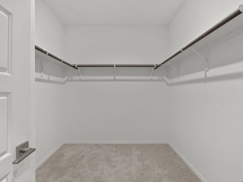 Spacious, unfurnished interior of a new home in Hickory Ridge, San Antonio (Image 35).