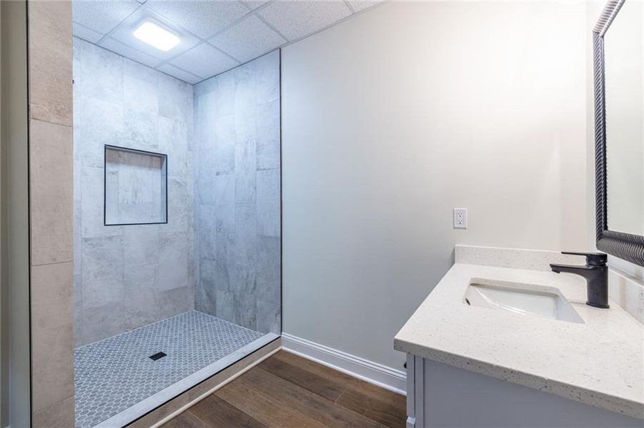 Furnished interior view inside a new home in , Dallas (Image 14).