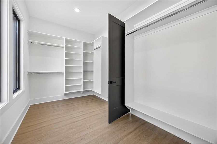 Spacious, unfurnished interior of a new home in , Auburn (Image 21).