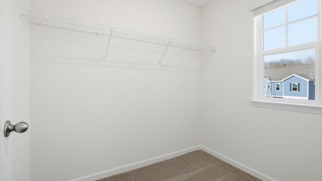 Spacious, unfurnished interior of a new home in Cherokee Crossing, Kodak (Image 17).