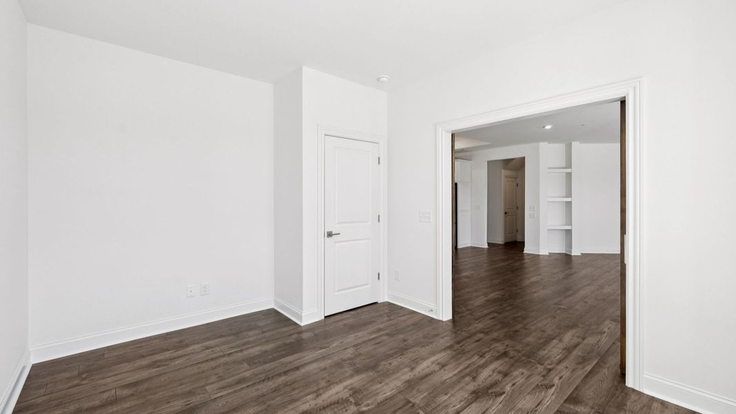 Spacious, unfurnished interior of a new home in The Courtyards at Stewarts Creek, Smyrna (Image 32).