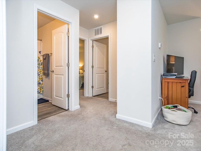 Image 27 of a home in .