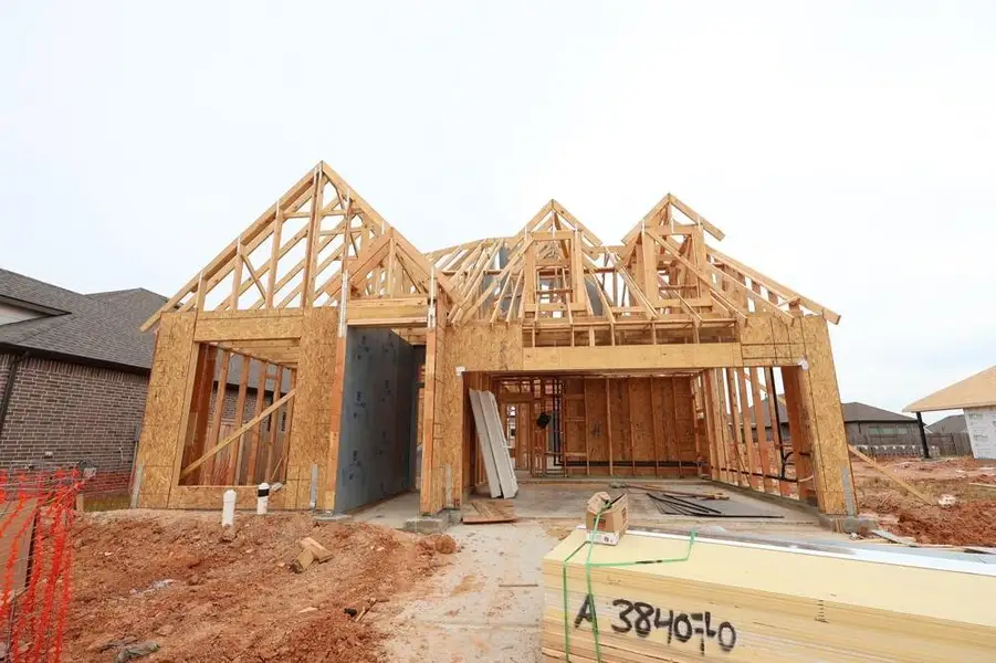 Let us show you how our advanced framing techniques have stood the test of time and allow more insulation for a quieter and more energy efficient home. Let us show you how our advanced framing techniques have stood the test of time and allow more insulation for a quieter and more energy efficient home.