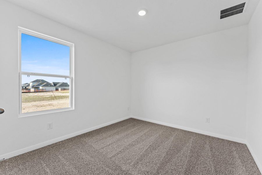 Spacious, unfurnished interior of a new home in Paramount, Kyle (Image 20).