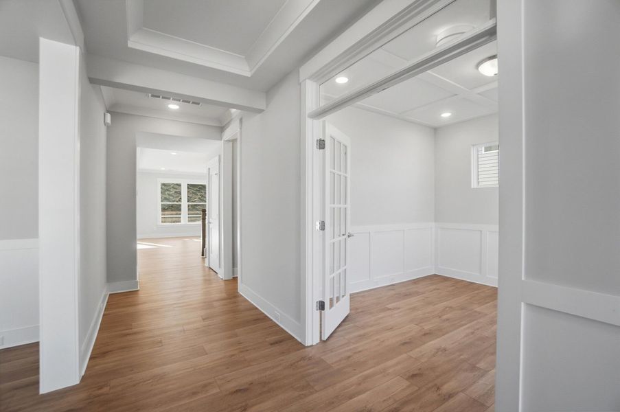 Spacious, unfurnished interior of a new home in Rone Creek, Waxhaw (Image 24).