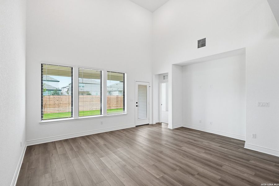 Spacious, unfurnished interior of a new home in Bison Ridge, San Antonio (Image 49). Spacious, unfurnished interior of a new home in Bison Ridge, San Antonio (Image 49).