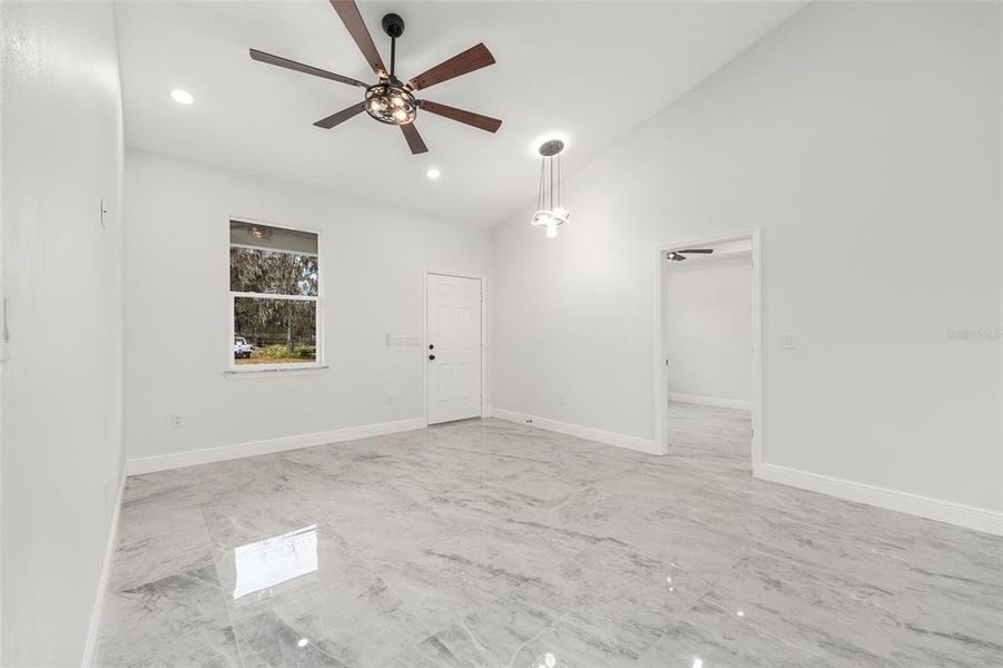 Spacious, unfurnished interior of a new home in , Summerfield (Image 18).