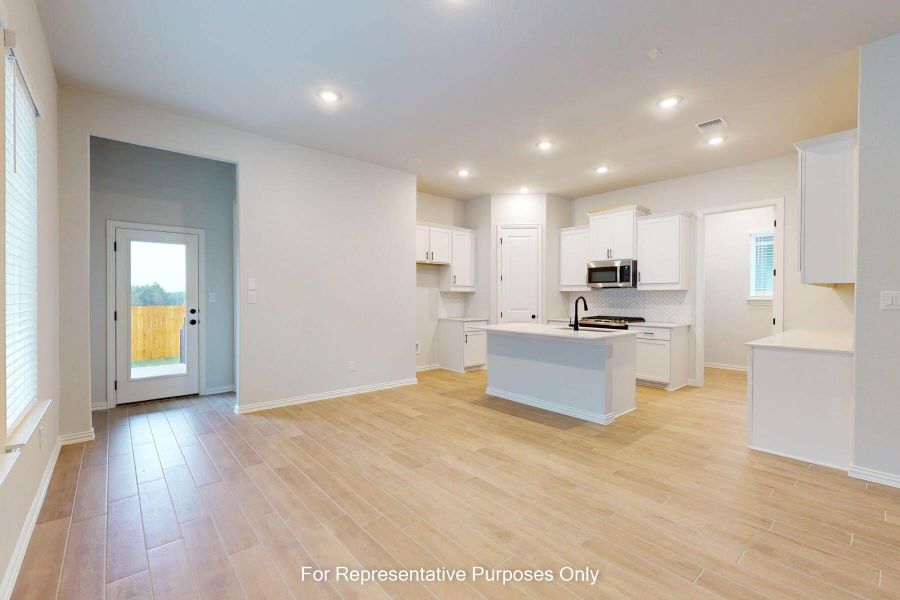 Spacious, unfurnished interior of a new home in Heritage, Dripping Springs (Image 20). Spacious, unfurnished interior of a new home in Heritage, Dripping Springs (Image 20).