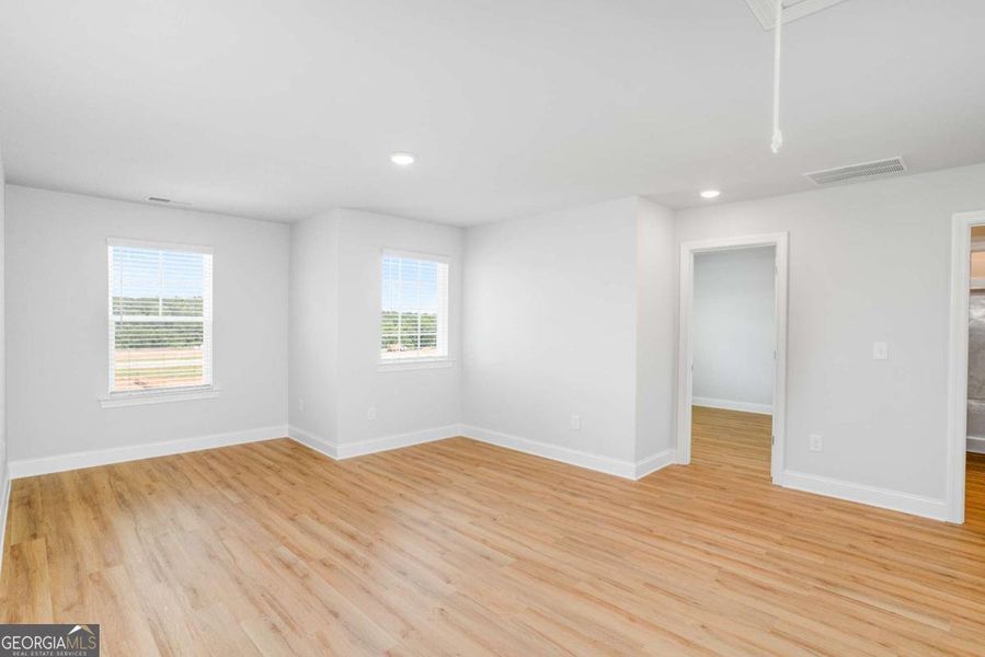 Spacious, unfurnished interior of a new home in Killian Manor at The Adares, Adairsville (Image 24). Spacious, unfurnished interior of a new home in Killian Manor at The Adares, Adairsville (Image 24).