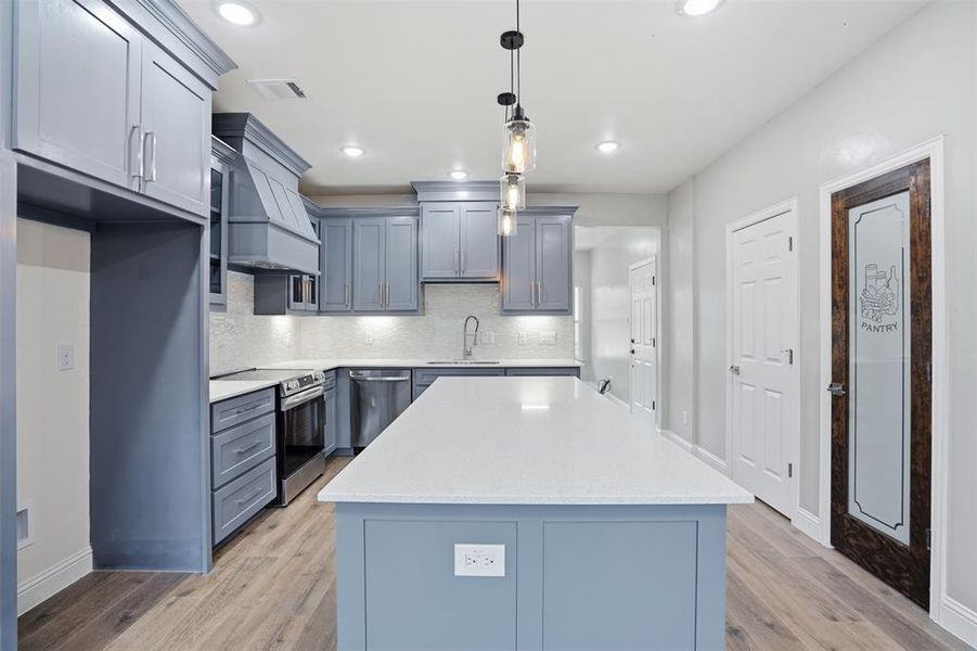 Furnished interior view inside a new home in , Granbury (Image 6).