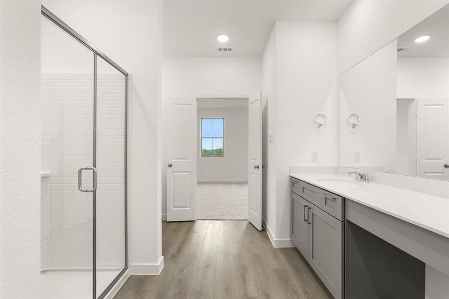 2306 Glacier-Primary Suite-4