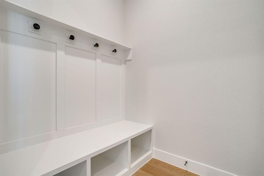 Spacious, unfurnished interior of a new home in Pecan Grove, Burleson (Image 34). Spacious, unfurnished interior of a new home in Pecan Grove, Burleson (Image 34).