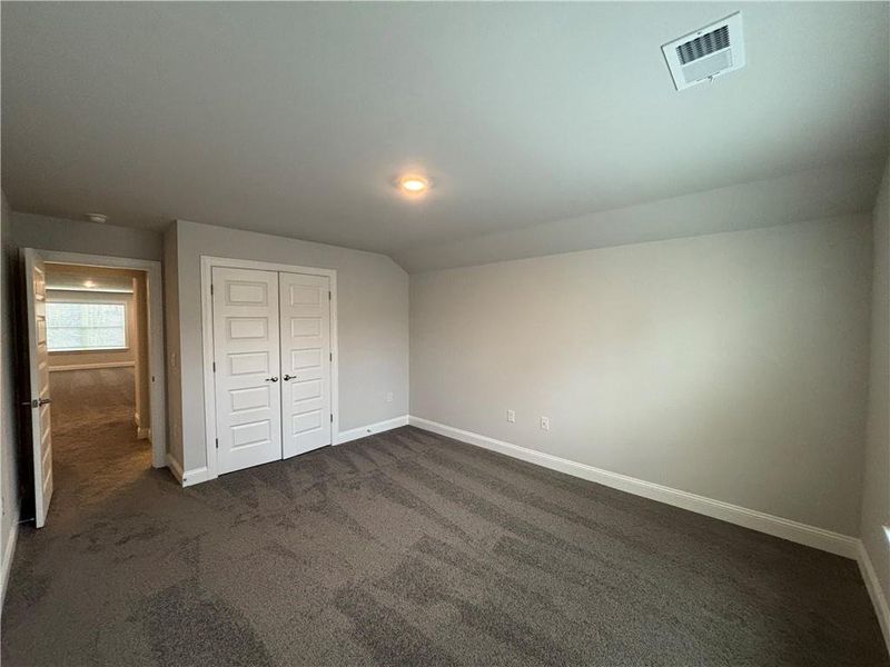 Spacious, unfurnished interior of a new home in Tuscany Hills, Douglasville (Image 19).