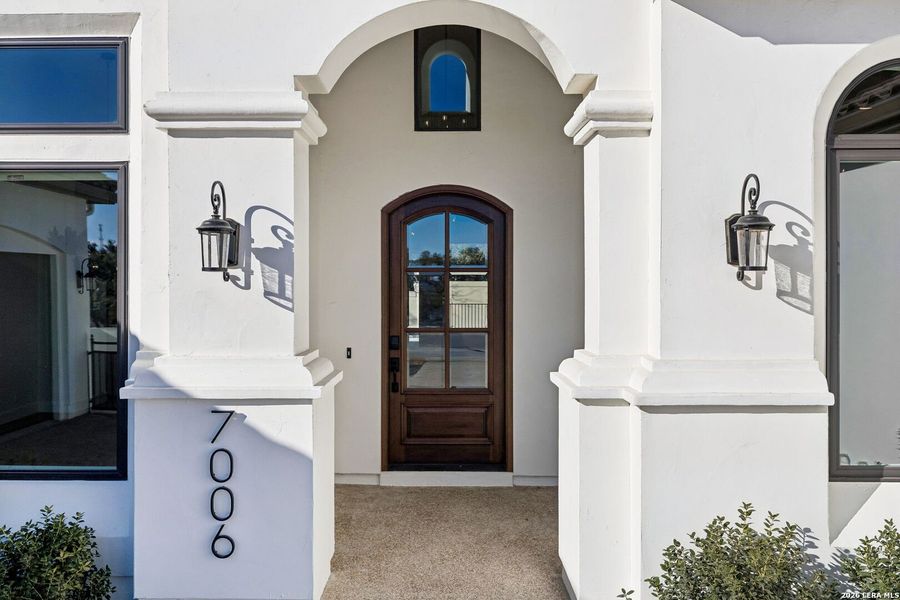 Exterior details and patio area of a home in , San Antonio (Image 32).