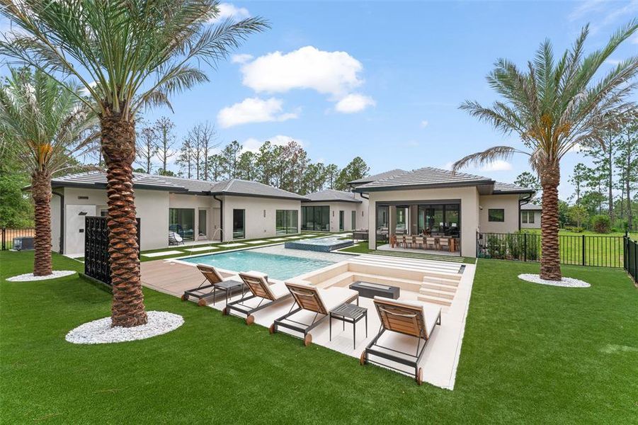 Exterior details and patio area of a home in , Montverde (Image 47).
