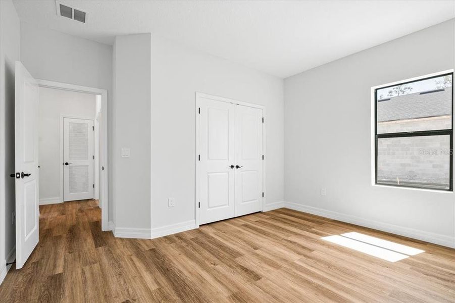 Spacious, unfurnished interior of a new home in , North Port (Image 32).