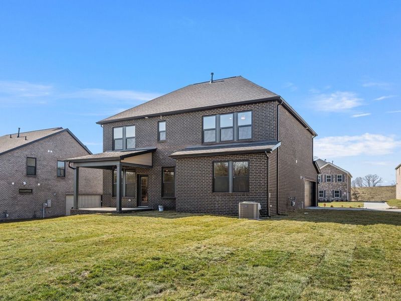 Exterior details and patio area of a home in Benders Cove, Mount Juliet (Image 31).